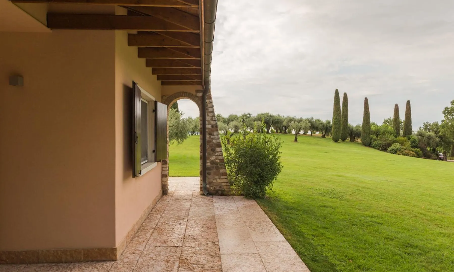 Villa Minerva contacts